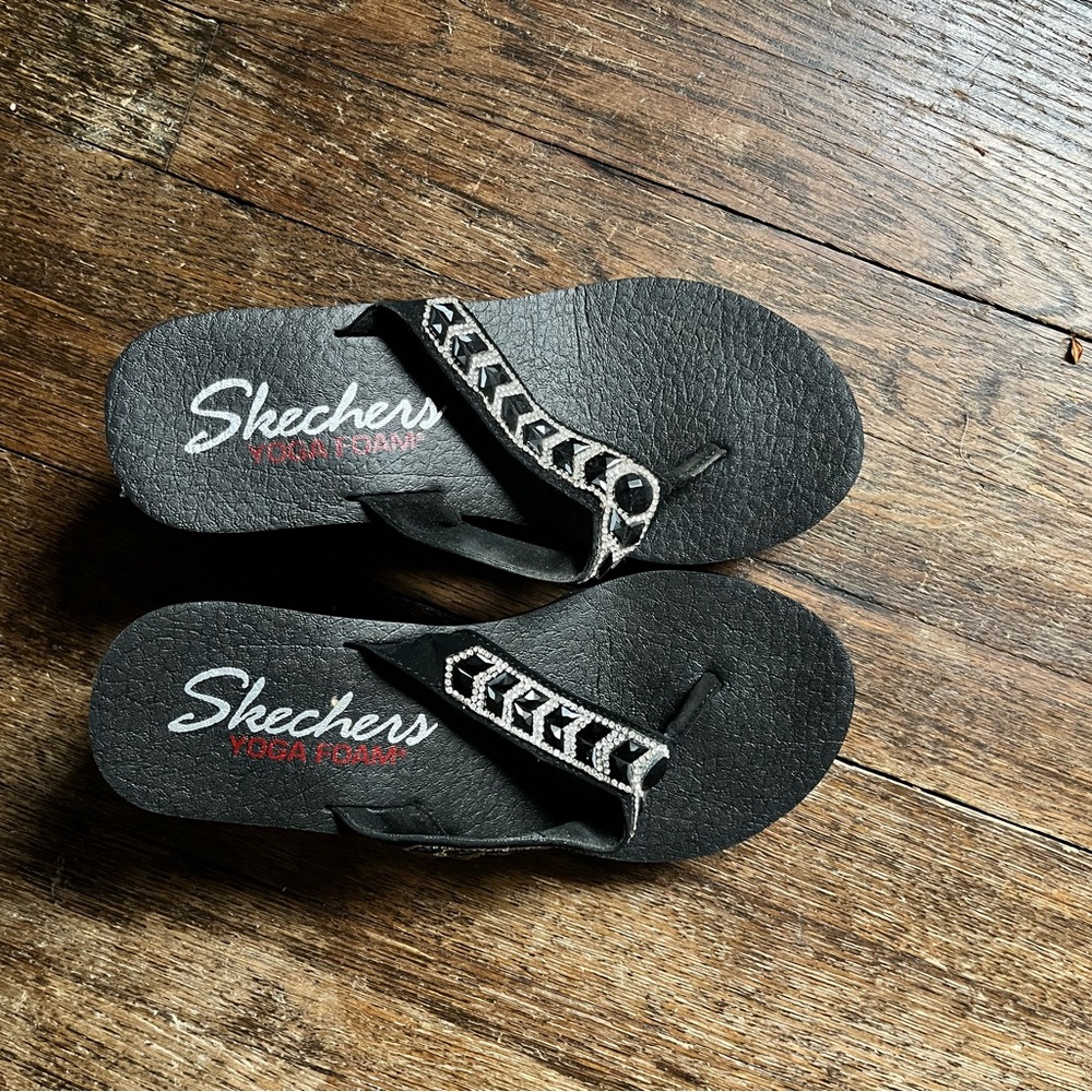 Skechers Black Sandals with Patterned Strap
